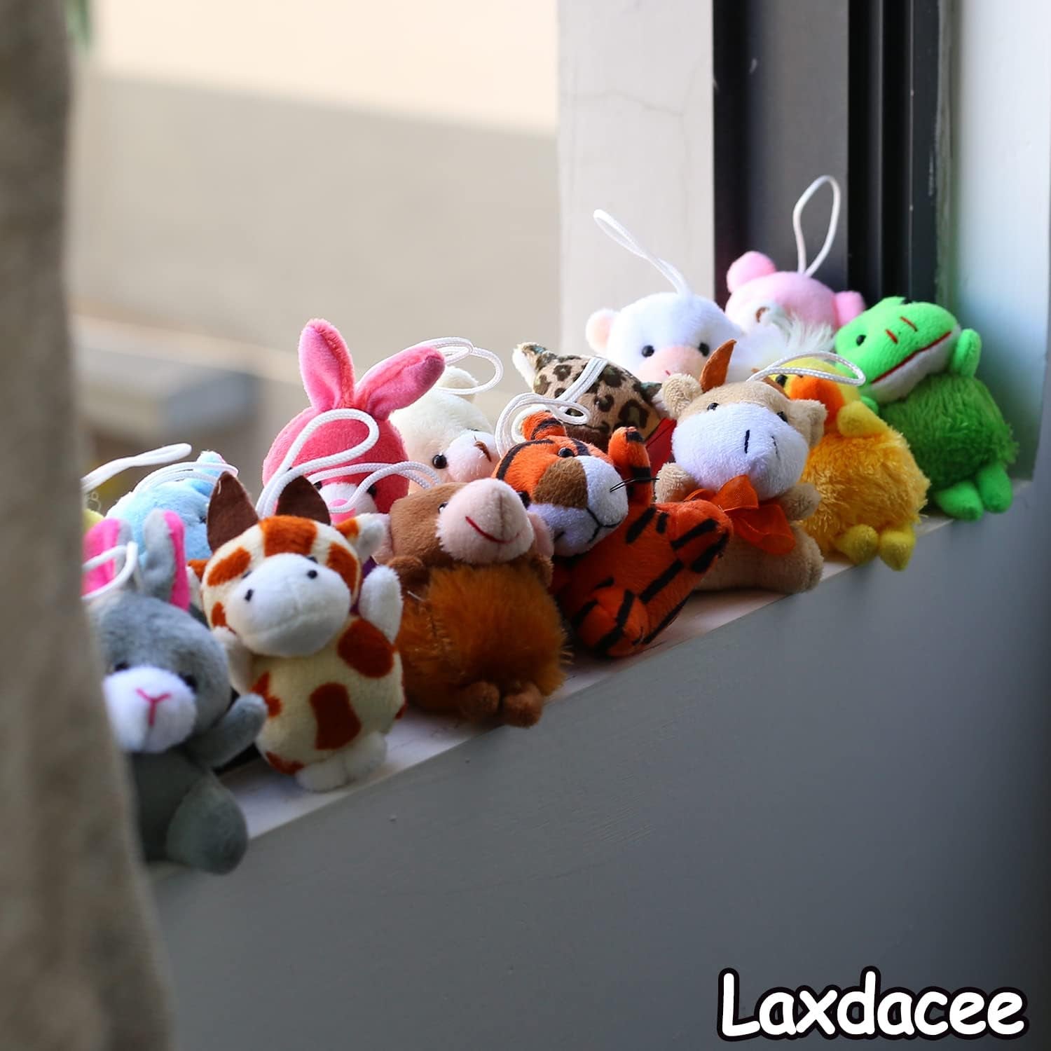 32-Piece Mini Plush Animal Toy Set – Cute Small Plush Keychain Party Favors